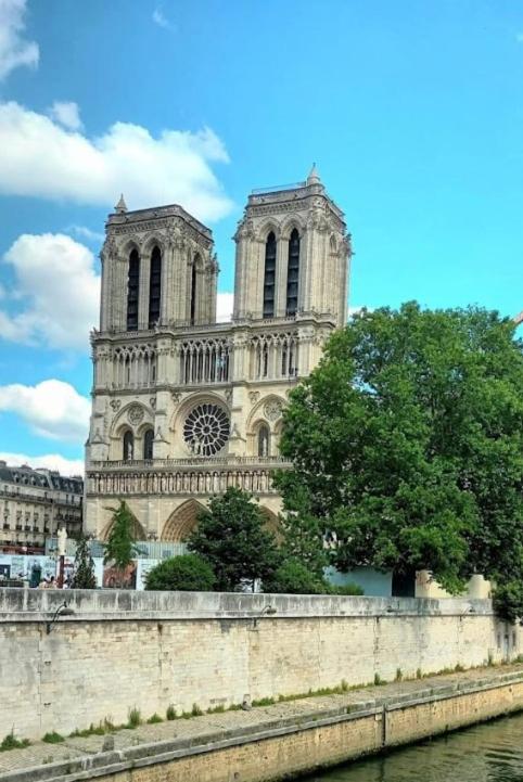 Lovely 1 Bedroom Near Sacre-coeur Basilica Apartment